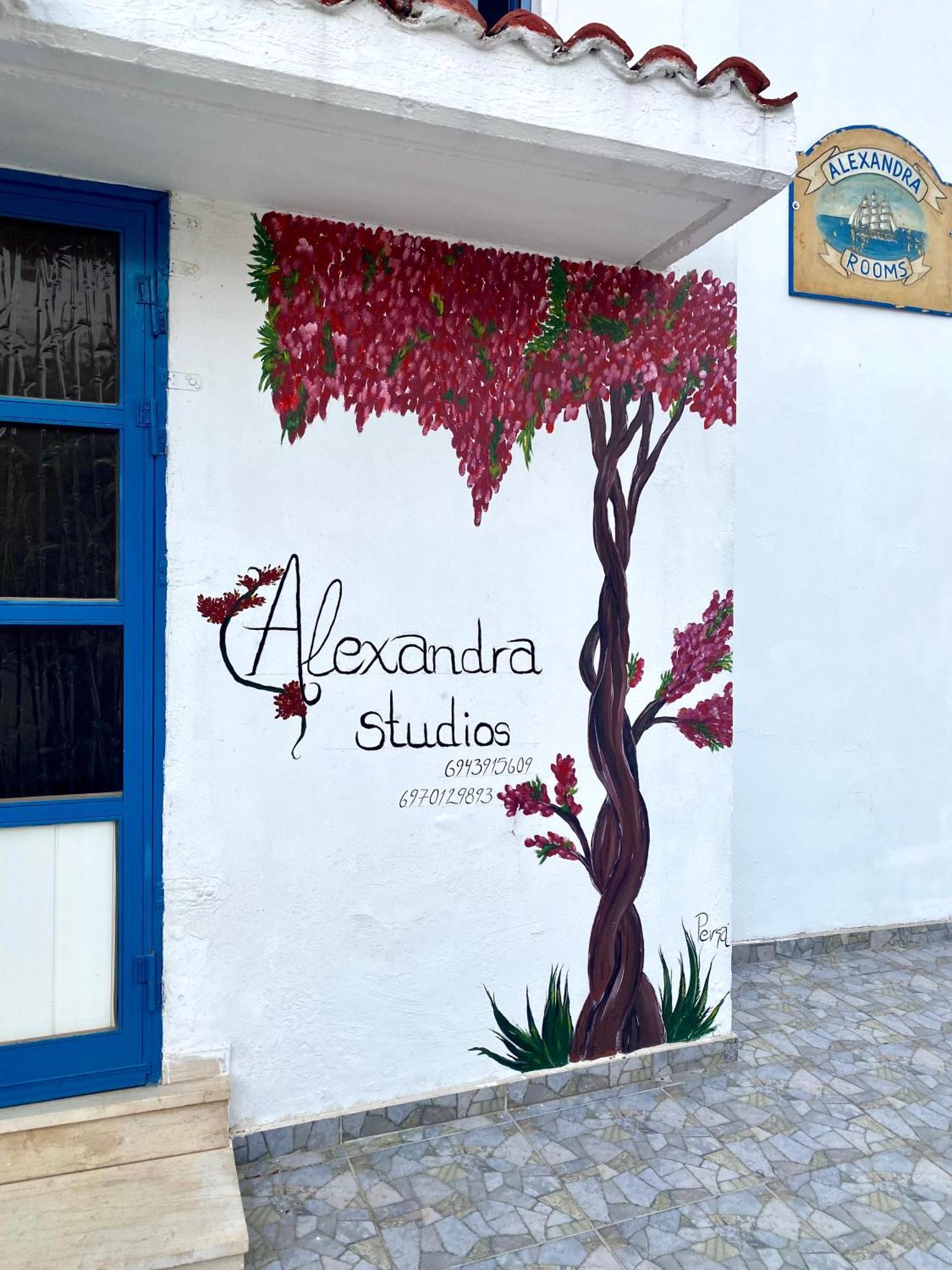 Alexandra Studios Néos Pírgos Buitenkant foto